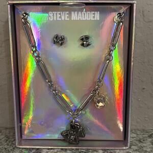 Steve Madden Silver Puffy Bow & Facet Charm Necklace & Stud Earrings Set NEW!!